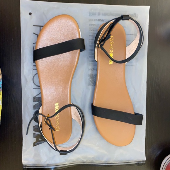 Me excuses here- flat sandals - Picture 2 of 4